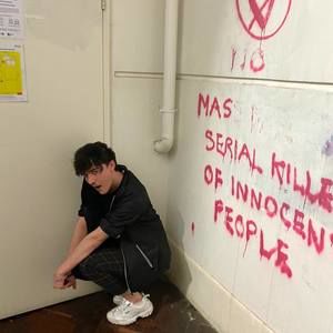 Meet your Posher, Bernardo